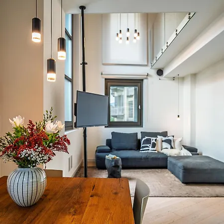 Palazzo Reale - Hollywood Design - Grandmaison